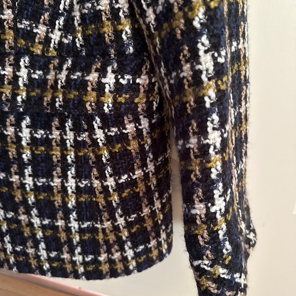 Ann Taylor Blazer EUC 6 petite - Picture 3 of 4